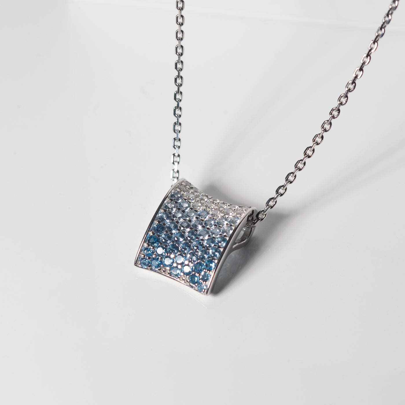 FELLINE CONCAVO PENDANT