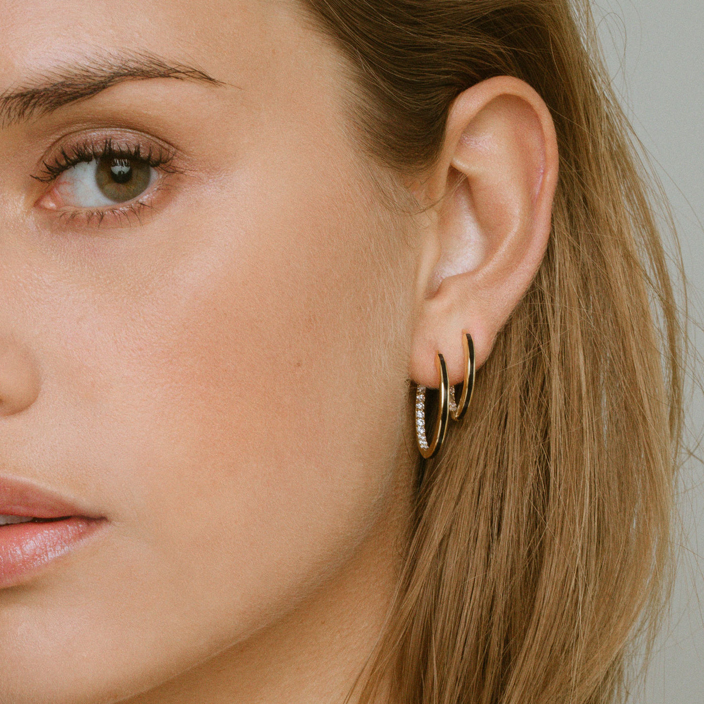 ELLERA NERO X-GRANDE EARRINGS